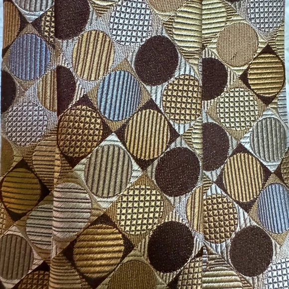 Geoffrey Bean 100% Silk Neck tie. Handmade classic iridescent dots. Multi color - Picture 4 of 7